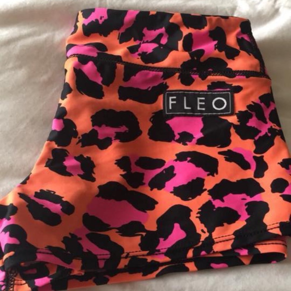 ISO PINK/ ORANGE LEOPARD SHORTS!!! size medium!